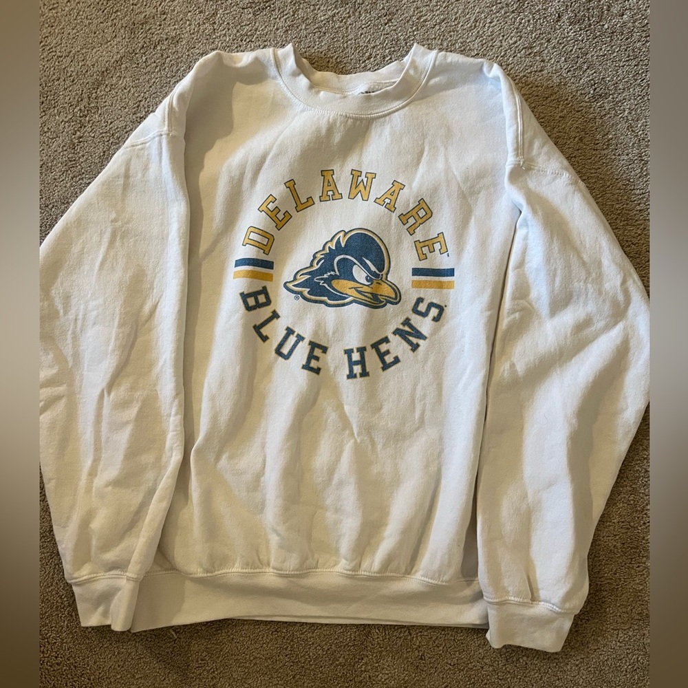 University of Delaware GameDay Couture x Social House Size LG pullover crew
